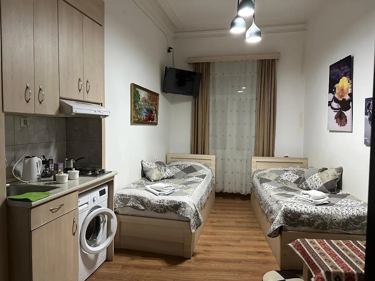 Leselidze Guest House contacts